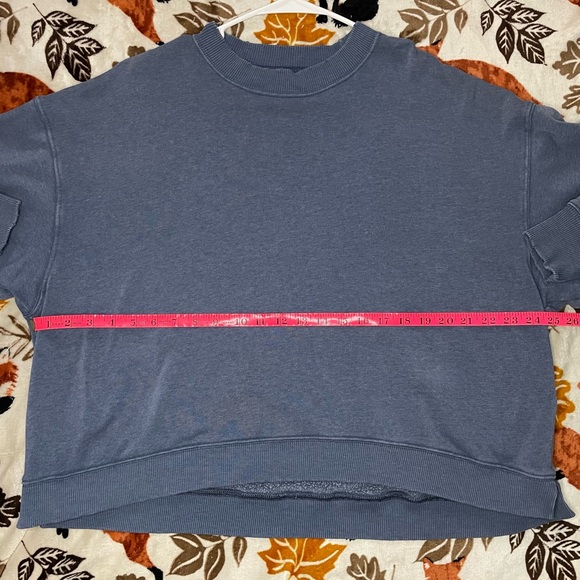 American Eagle Outfitters Blue Oversized Sweatshirt {Size Small} - Picture 3 of 9